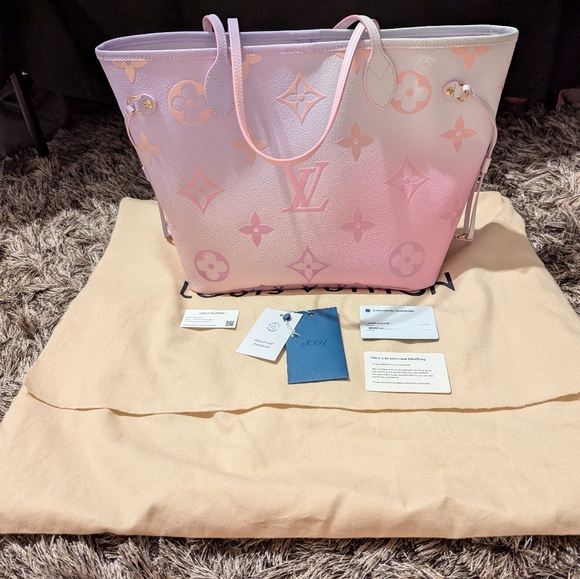 SOLD Louis Vuitton Giant Monogram Neverfull MM Sunrise Pastel Spring in the City - Picture 6 of 16